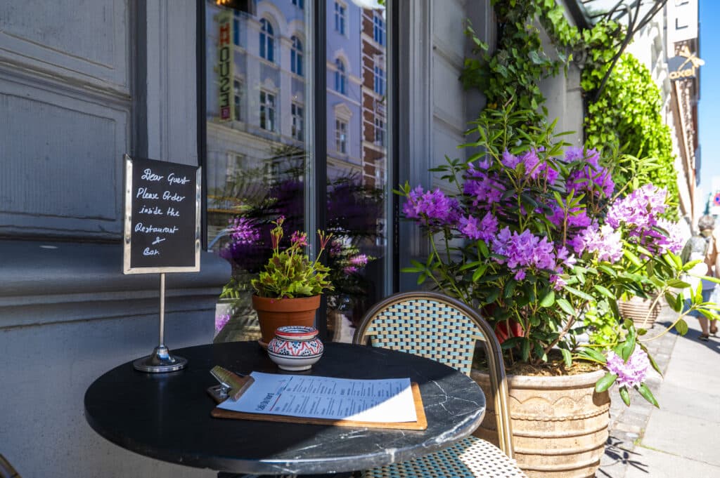 Outdoor sitting area at Axel Guldsmeden Hotel in Copenhagen