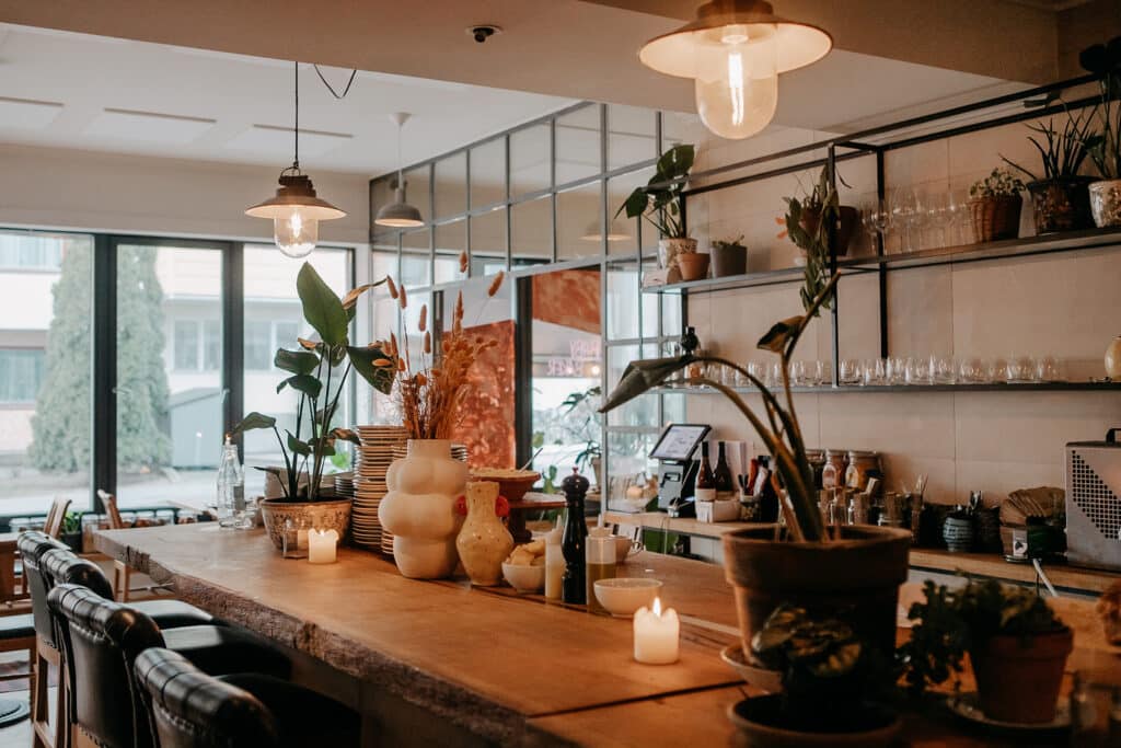 Restaurant sitting area at Oslo Guldsmeden Hotel